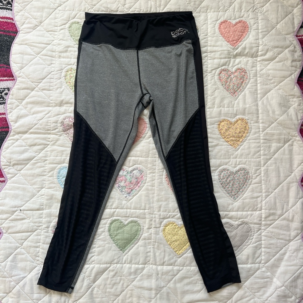 Bebe sport rhinestone black and gray capri y2k vintage leggings size large